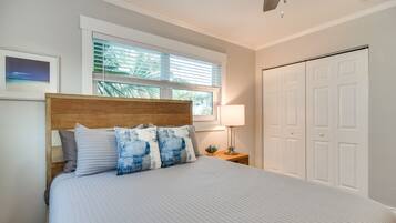 Apartment (2 Bedrooms) | 2 bedrooms, bed sheets