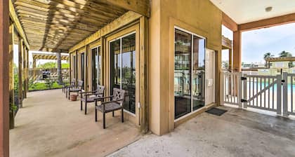 South Padre Island Vacation Rental w/ Pool Access!