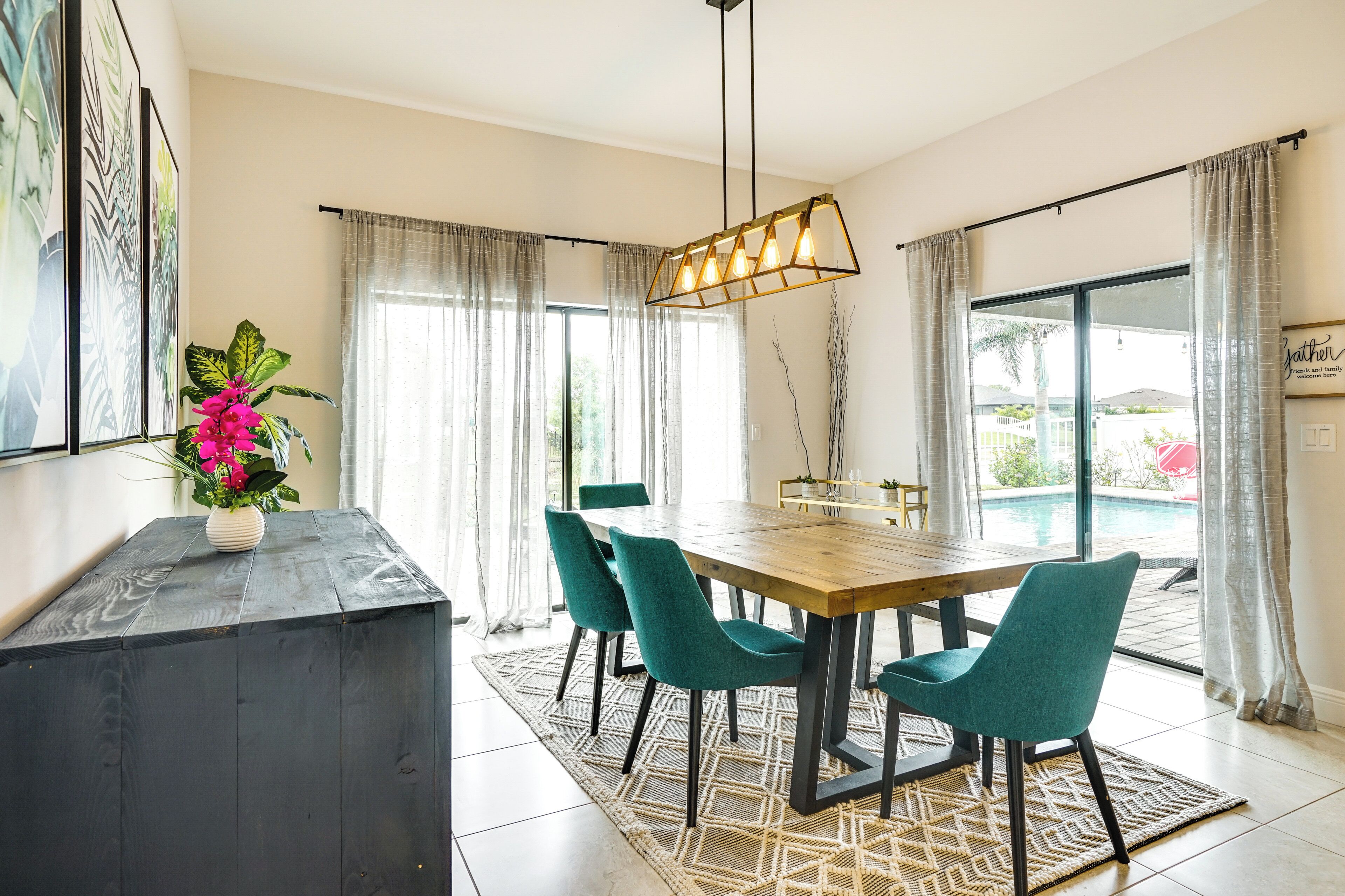 House (3 Bedrooms) | Interior