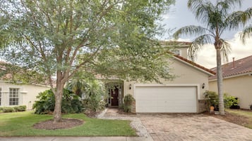 Villa (6 Bedrooms) | Interior