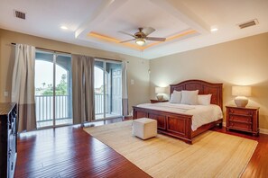 House (6 Bedrooms) | Interior
