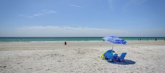 Steps to Seawall: Cozy Indian Rocks Beach Cottage
