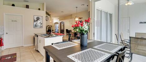 Villa (4 Bedrooms) | Interior