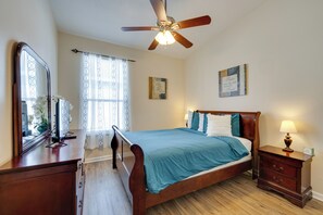 Interior - Kissimmee Vacation Rental w/ Pool ~ 4 Mi to Disney (Kissimmee)