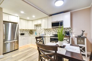 Lägenhet (2 Bedrooms) | Eget kök | Mikrovågsugn, ugn, spishäll och diskmaskin