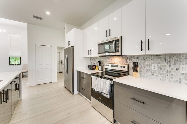 House (4 Bedrooms) | Interior