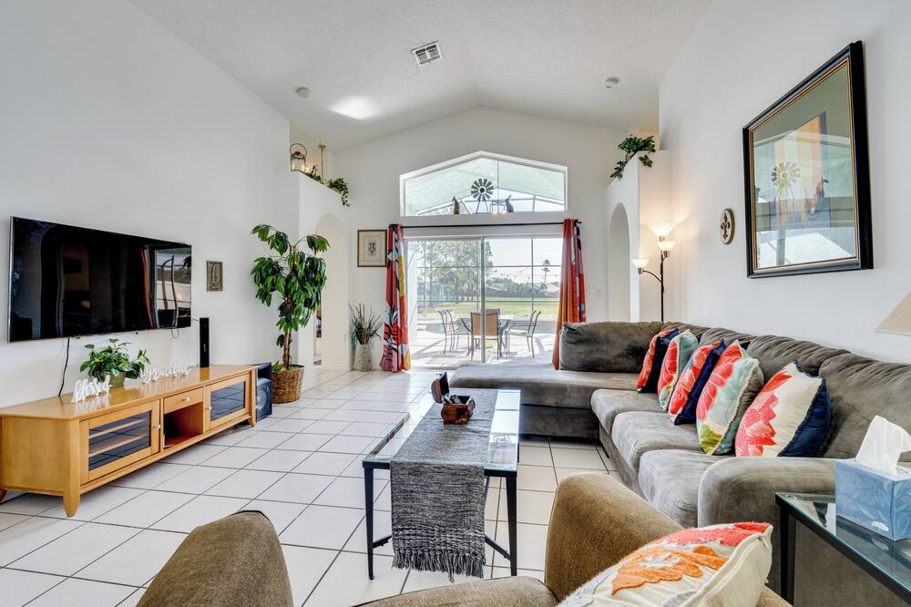 4 Mi to Disney: Family Getaway w/ Game Room! - Indian Creek, FL