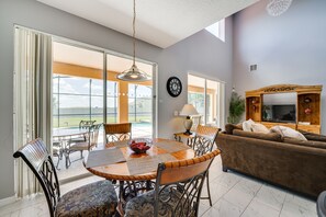 電視、乒乓球、書籍