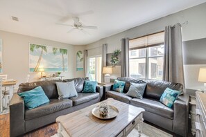 Apartment (3 Bedrooms) | Interior - 9 Mi to Disney: Davenport Townhome w/ Patio (Davenport)