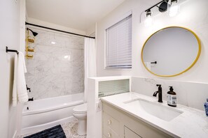 Bathroom - Salt Lake City Escape: Walk to University of Utah! (Salt Lake City)