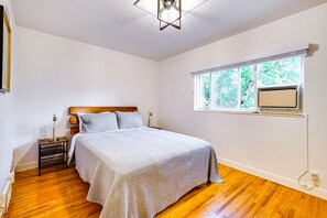 1 bedroom, bed sheets - Salt Lake City Escape: Walk to University of Utah! (Salt Lake City)