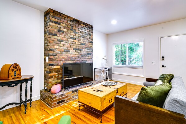 Living area - Salt Lake City Escape: Walk to University of Utah! (Salt Lake City)