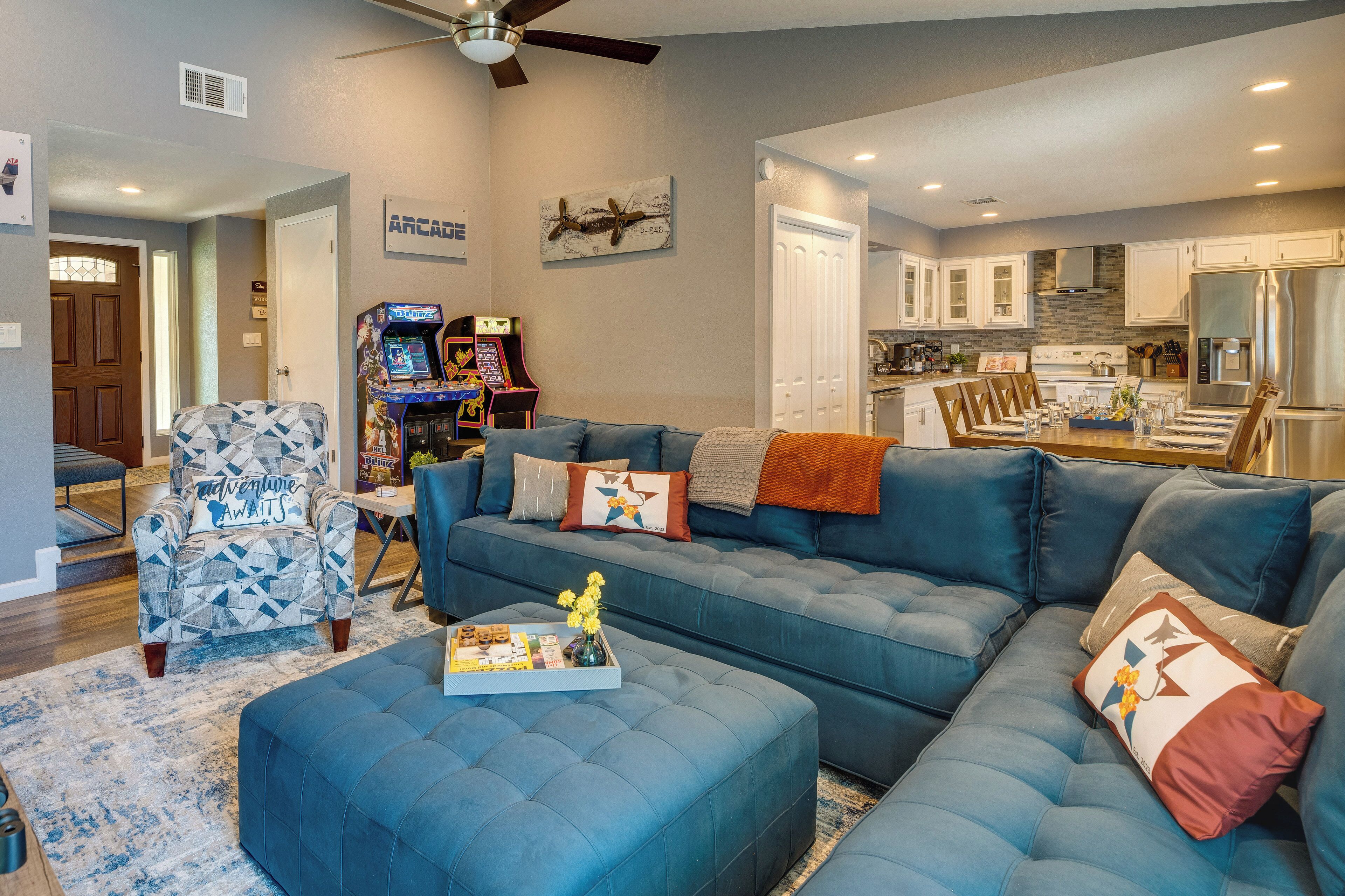 House (4 Bedrooms) | Interior