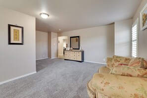 House (5 Bedrooms) | Interior - Spacious Texas Abode w/ Deck & Fenced-in Yard! (San Antonio)