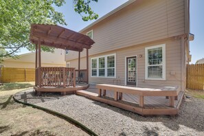 House (5 Bedrooms) | Interior - Spacious Texas Abode w/ Deck & Fenced-in Yard! (San Antonio)