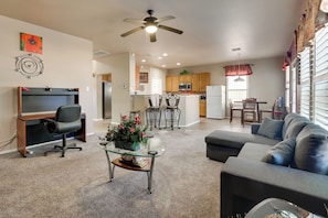 House (5 Bedrooms) | Interior - Spacious Texas Abode w/ Deck & Fenced-in Yard! (San Antonio)