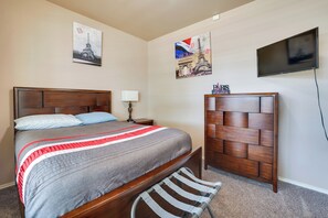 House (5 Bedrooms) | Interior - Spacious Texas Abode w/ Deck & Fenced-in Yard! (San Antonio)