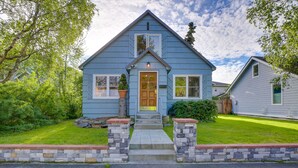 Exterior - Anchorage Getaway w/ Grill: Walk to Restaurants! (Anchorage)