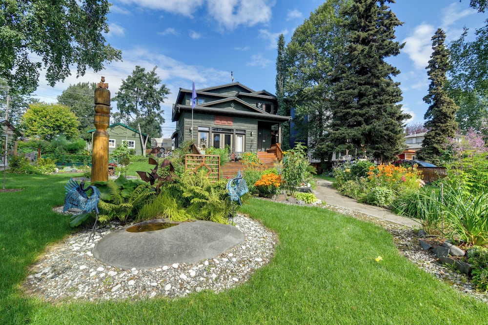 Downtown Anchorage Vacation Rental w/ Garden Views - Anchorage, AK