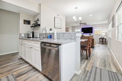 Spacious San Antonio Retreat w/ Private Patio!