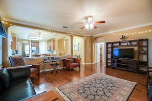 House (4 Bedrooms) | Interior - North San Antonio Vacation Rental w/ Yard & Deck! (San Antonio)