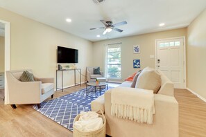 House (4 Bedrooms) | Interior