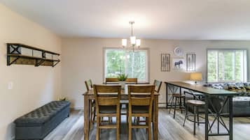 Cottage (3 Bedrooms) | Interior