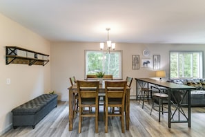 Cottage (3 Bedrooms) | Interior - 'chugiak Moose Cottage' Near Chugach State Park! (Chugiak)