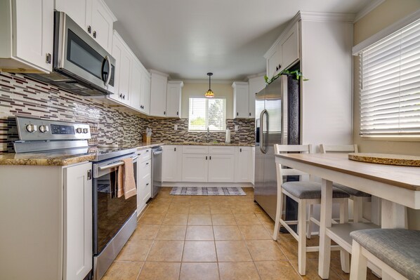 House (2 Bedrooms) | Interior