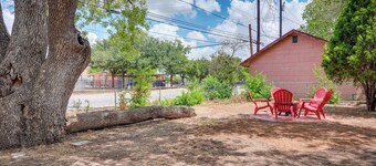 Single-story Home in San Antonio: Great Location!