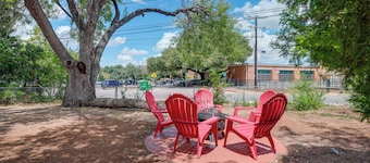 Single-story Home in San Antonio: Great Location!