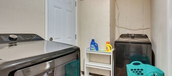 Single-story Home in San Antonio: Great Location!