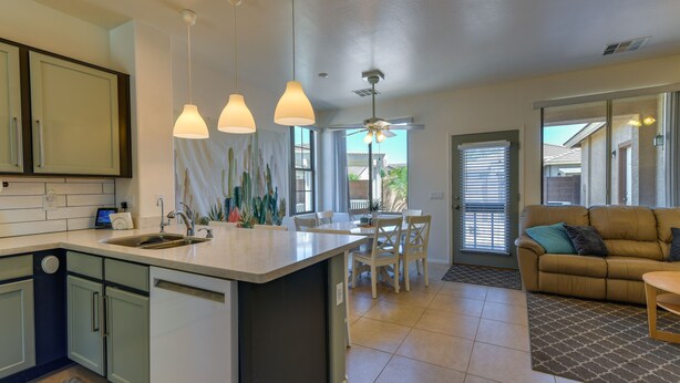 Interior - Gilbert Home ~ 28 Mi to Downtown Phoenix! (Gilbert)