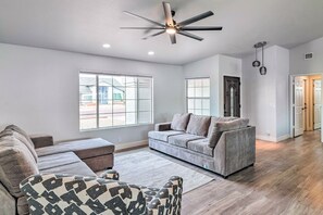 House (3 Bedrooms) | Interior - Group Getaway in Glendale < 1 Mi to Westgate! (Glendale)
