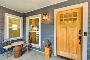 House (3 Bedrooms) | Interior - Pecan Blue Frisco Hub: Dtwn, Dining & Stadiums! (Frisco)