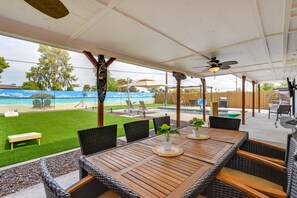 Outdoor dining
