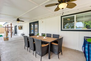 屋外ダイニングエリア