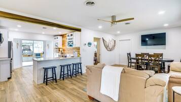 House (3 Bedrooms) | Front of property