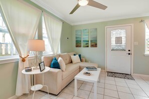 House (1 Bedroom) | Interior - 1 Block to Beach: Galveston Coastal Cottage (Galveston)