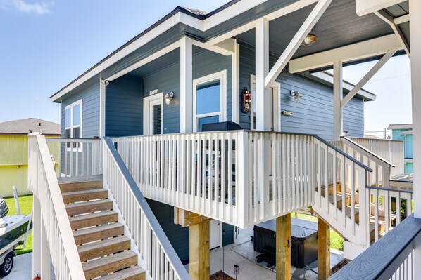 Exterior - Pet-friendly Galveston Vacation Rental w/ Hot Tub! (Galveston)