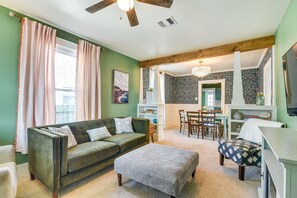 Televisión, chimenea