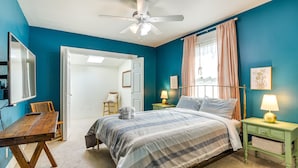 3 bedrooms, iron/ironing board, bed sheets