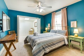 3 habitaciones, tabla de planchar con plancha y ropa de cama