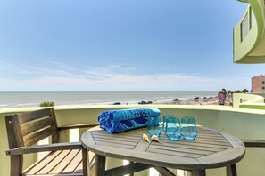 Apartment (2 Bedrooms) | Interior - Oceanfront Galveston Condo in Amazing Location! (Galveston)