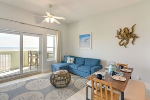 Apartment (2 Bedrooms) | Interior - Oceanfront Galveston Condo in Amazing Location! (Galveston)