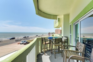 Apartment (2 Bedrooms) | Interior - Oceanfront Galveston Condo in Amazing Location! (Galveston)