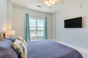 Interior - Pool, Oceanfront Balcony! 4th-floor Galveston Unit (Galveston)