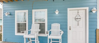 Walk to Gulf: Ocean-view Home in Crystal Beach!