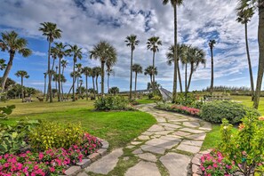 Apartment (2 Bedrooms) | Interior - Galveston Getaway w/ Community Pool & Tennis Court (Galveston)