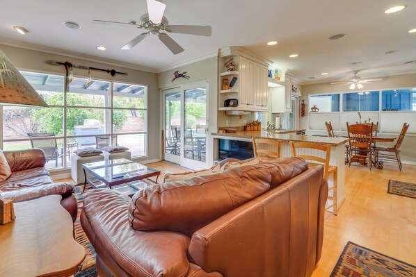 House (3 Bedrooms) | Interior - 10 Mi to Dtwn Phoenix: Home w/ Private Pool! (Phoenix)